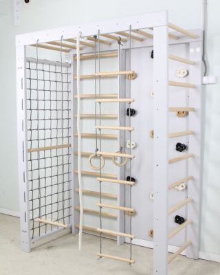 Vyrábame hracie zariadenia, športové komplexy a tematické ihriská z kvalitných a spoľahlivých materiálov. Viac na...